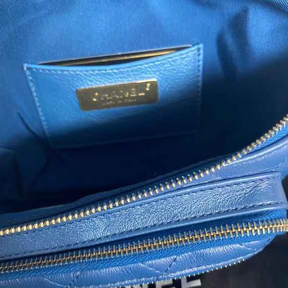 NEW CHANEL Iridescent Blue Quilted Waist Bel - Picture 9 of 16